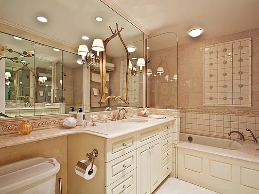 Sold by Sotheby's International Realty | media 3