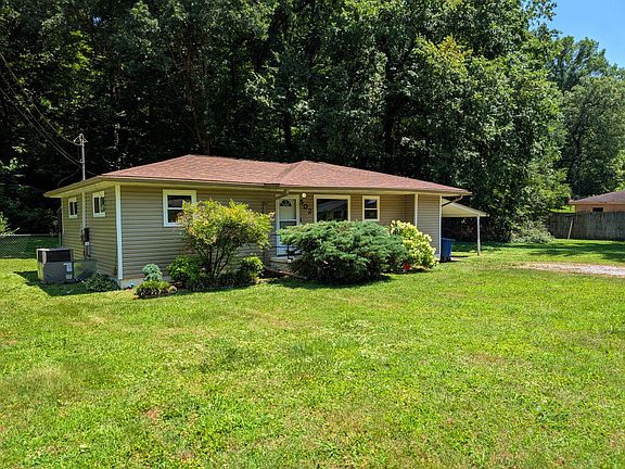 2nd image of 502 Lullwater Rd