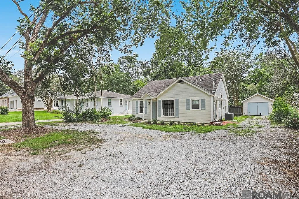 3 bed, 1127 sqft, $2,500 — Photo 2