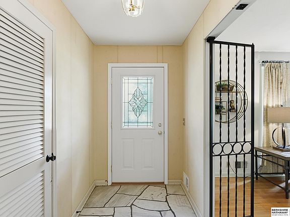 4th image of 8162 Spaulding Cir