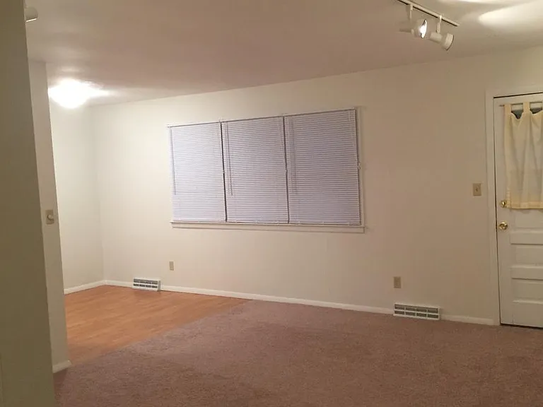 704 Evergreen Dr — Photo 9