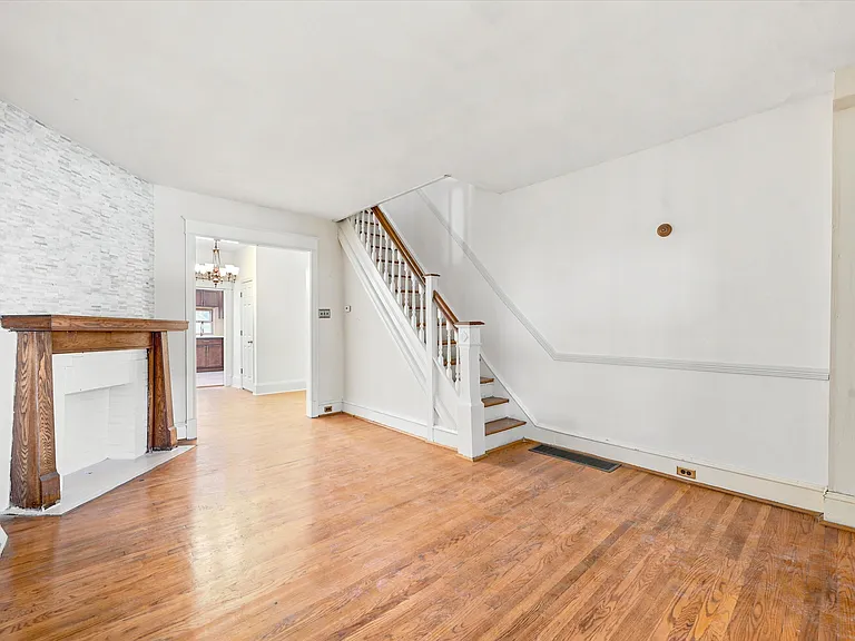 508 N 55th St — Photo 9