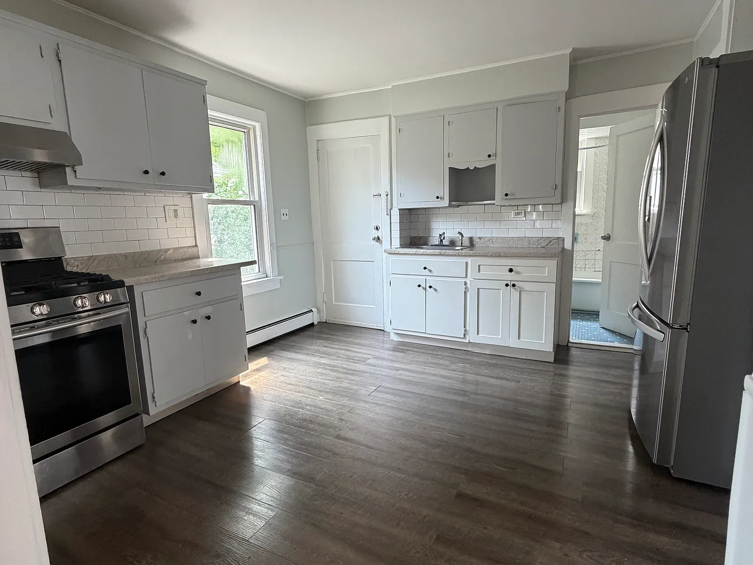 2 bed, $2,200 — Photo 4