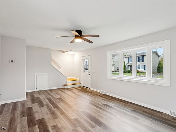 3rd image of 126 Plymouth Dr