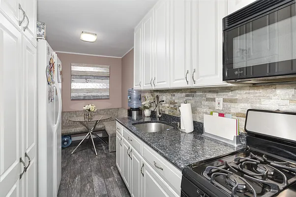 Sold by Fillmore | media 21