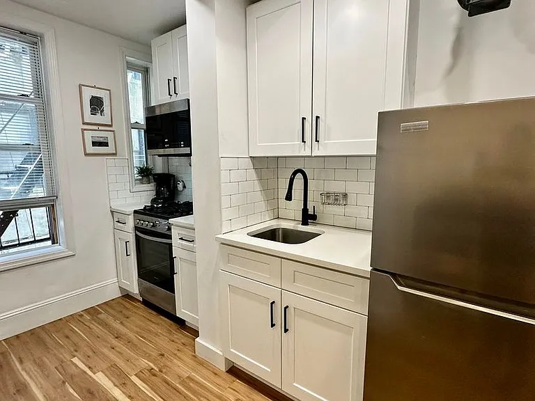 2371 Arthur Ave — Photo 3
