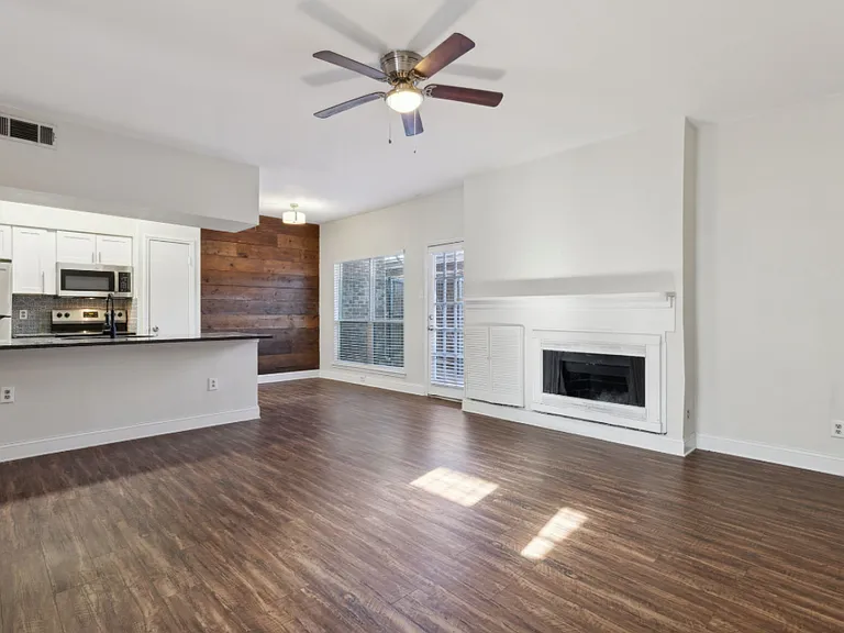 5750 Phoenix Dr #51 — Photo 2