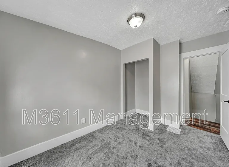2503 S 8th St — Photo 15