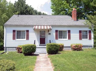 2438 Floraland Dr NW, Roanoke, VA 24012