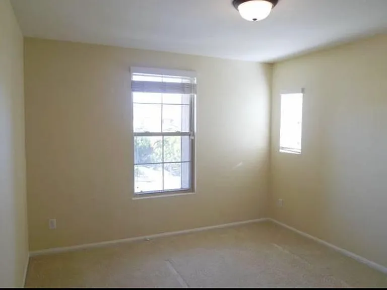 7183 Primrose Ln — Photo 10