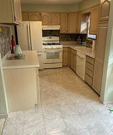 5th image of 28 Elmira St