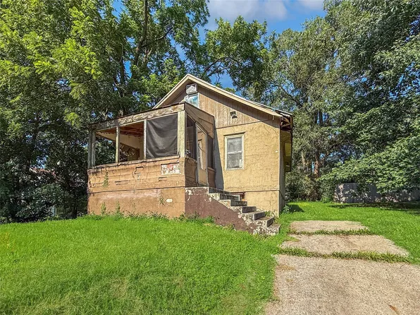 1222 56th St, Des Moines, IA 50311