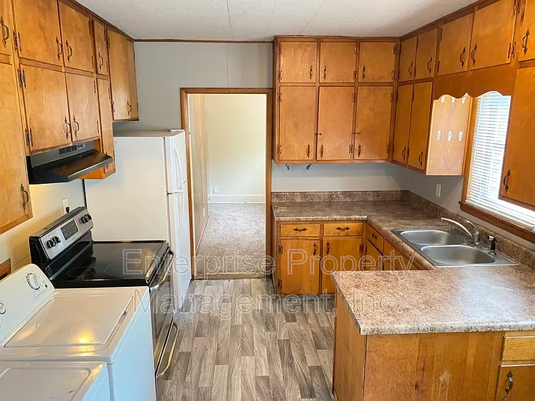 605 Houston St — Photo 8