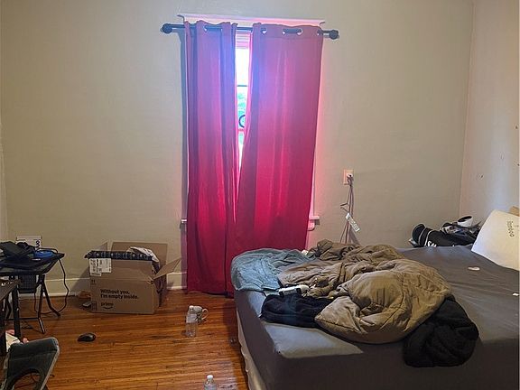 3rd image of 1525-1527 Clifford Ave