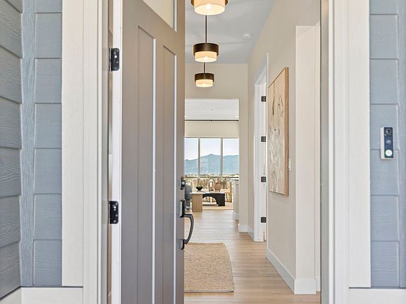 Plan C411 Entry Representative Photo