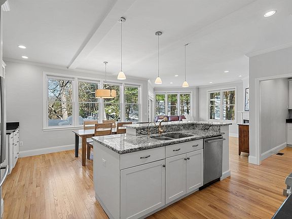 2nd image of 50 Wayside Rd