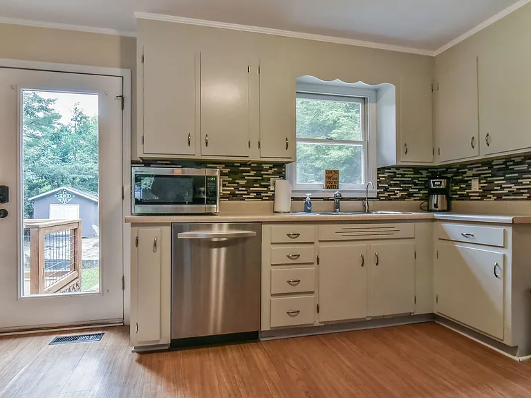 5 E Keesler St — Photo 3