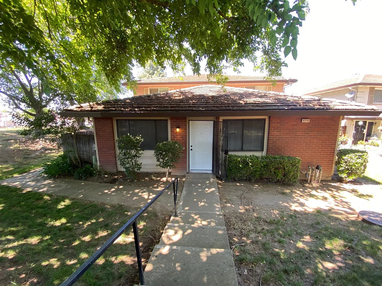 2 bed, 795 sqft, $1,800 — Photo 1