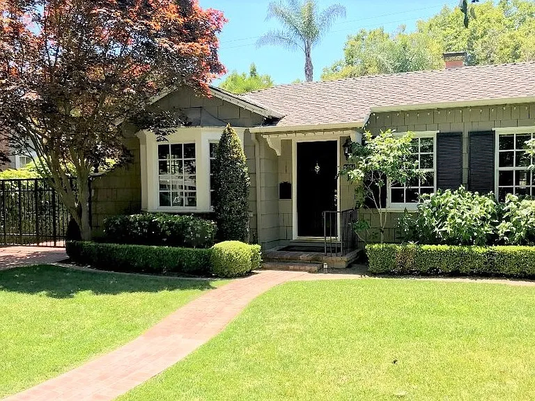 1051 Cherry Ave — Photo 33