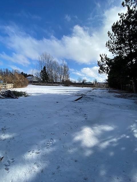 1st image of 596 E Coachman Cir