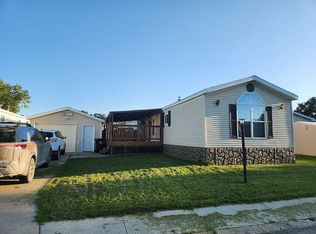 86 Lakeview Pl, Ames, IA 50010