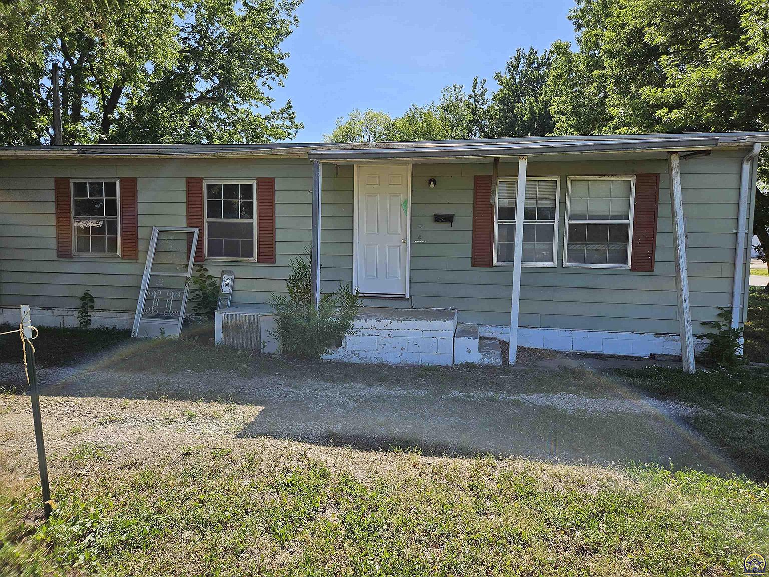526 McBratney St, Clay Center, KS 67432 | Zillow