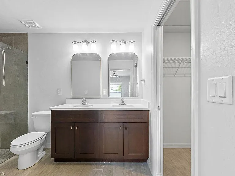 3429 SW 8th Ct — Photo 15