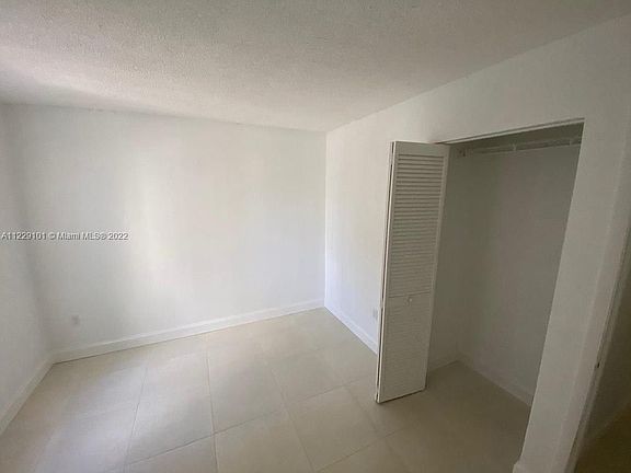 4th image of 9754 SW 138th Ave #Cb1r
