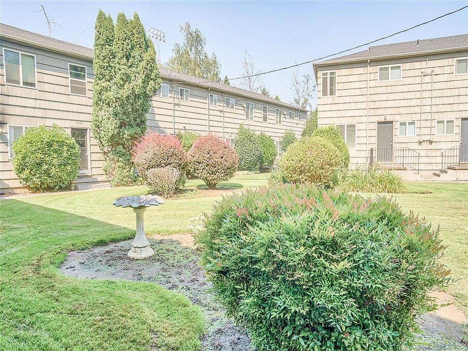 1st image of 3506 SE 33rd Ave #35001