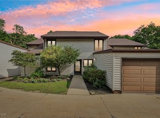 3424 Mayfield Rd, Cleveland, OH 44118