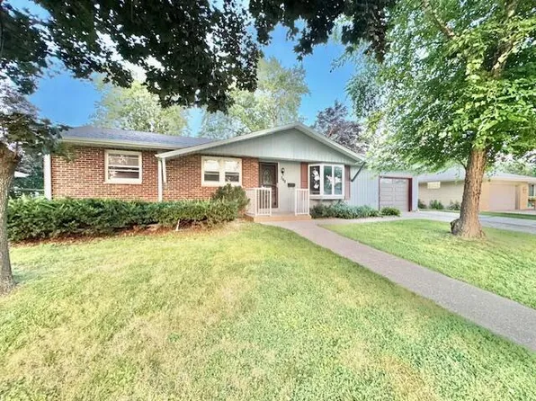 348 Donald DRIVE, Burlington, WI 53105