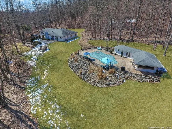 228 Old West High Street, East Hampton, CT 06424