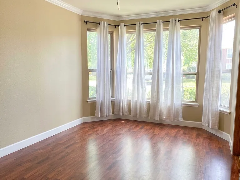 8016 Southern Pine Way — Photo 18