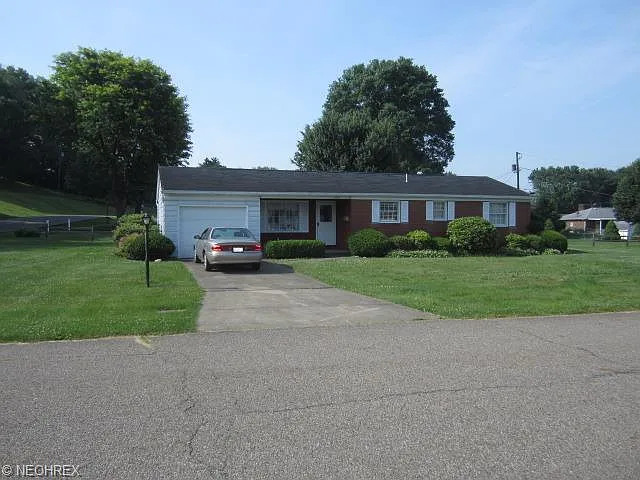 1365 Canoe Ln photo 1