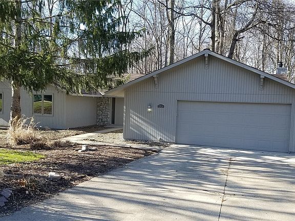 2nd image of 9918 Pebble Brook Ln