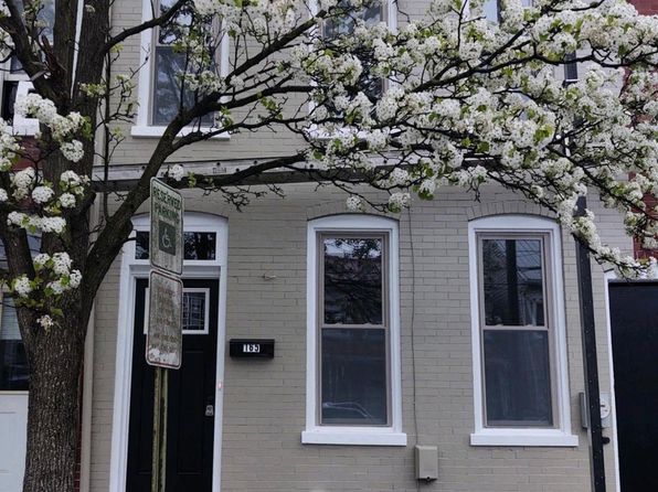 165 W North St