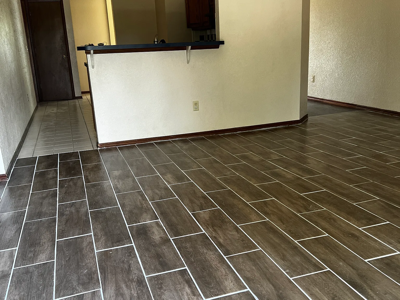 3 bed, 1872 sqft, $1,800 — Photo 1