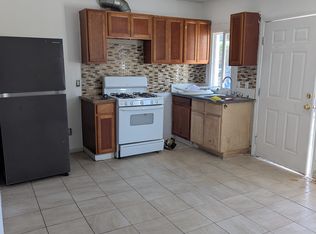 926 E 11th St #1, Long Beach, CA 90813