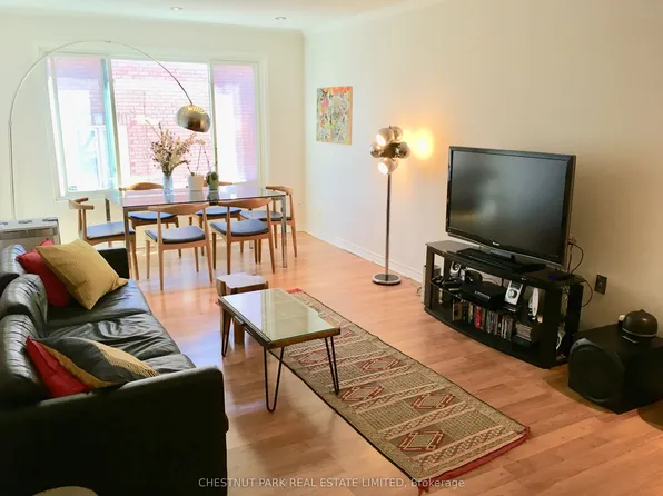 1849 Davenport Rd, Toronto, ON M6N 1B8