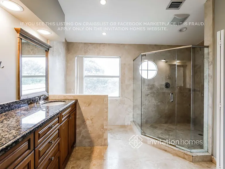 9130 NW 44th Ct — Photo 10