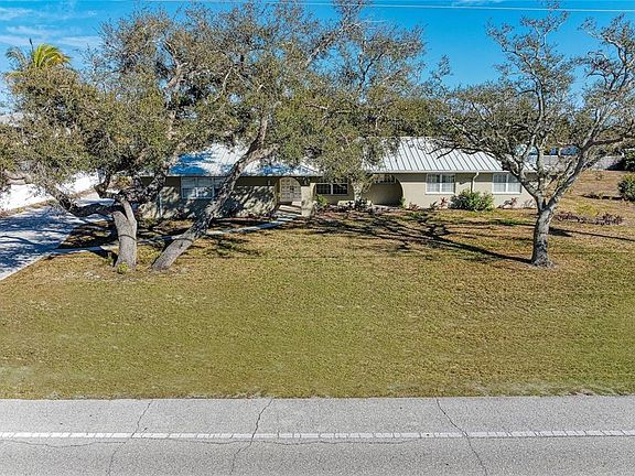2nd image of 612 Bayshore Rd