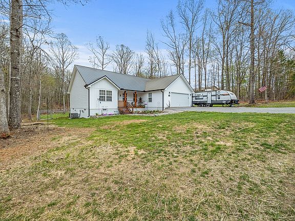 5th image of 714 Wallace Way
