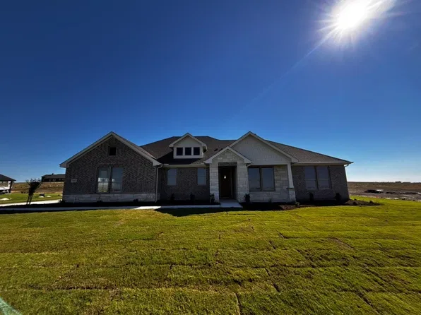 165 Big Sky Rd, Decatur, TX 76234