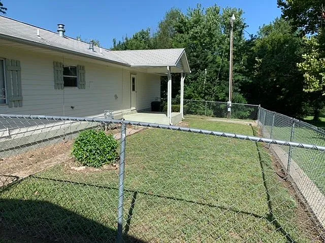 144 Belmont St — Photo 18