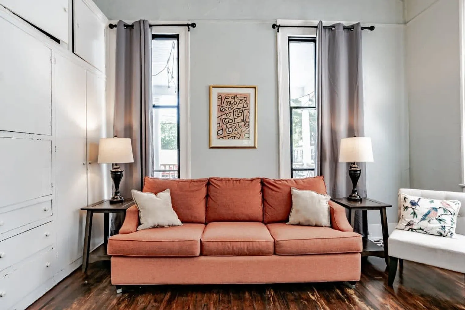 1 bed, 1.0 bath, 764 sqft, $2,016 — Photo 2