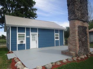 104 Indiana Ave, Wakarusa, IN 46573
