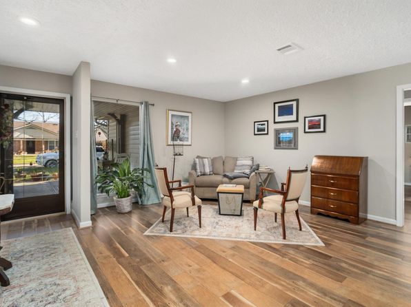 5014 Camden Ln, Pearland, TX 77584