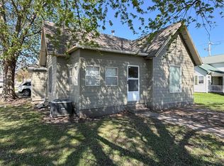 207 N Elm St, New Sharon, IA 50207