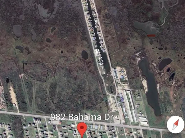 982 Bahama Dr, Crystal Beach, TX 77650