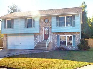 5104 Stephanie Dr, Granite City, IL 62040